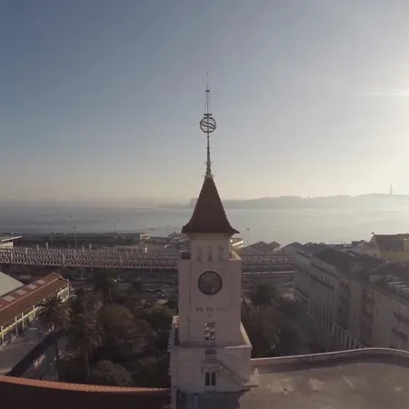 The Clock Tower By Five Stars Apartment *