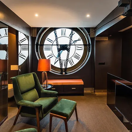 The Clock Tower By Five Stars Apartment *